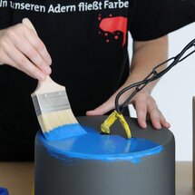 mit Wasserlackpinsel bestreichen