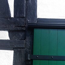 Anstrich mit der ADLER Fassadenfarbe Aviva Tirosil-Weiß
