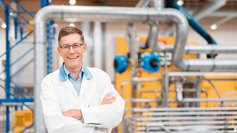 F&E-Geschäftsleiter Dr. Albert Rössler verantwortet die umfassende Nachhaltigkeitsstrategie bei ADLER | © Stefan Ringler