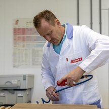 Sanieren: Schleifstaub entfernen | © ADLER