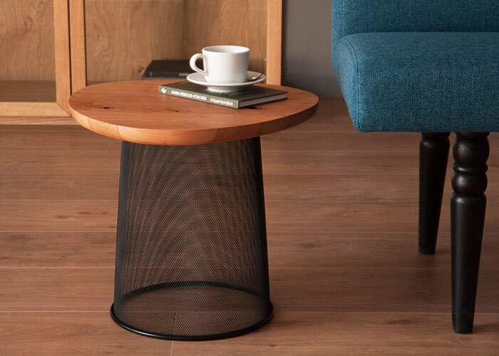 Beistelltisch Moiré aus der Forcher-Kollektion, veredelt mit ADLER Legno-Öl. Foto: Gabriel Forcher Tischlerei